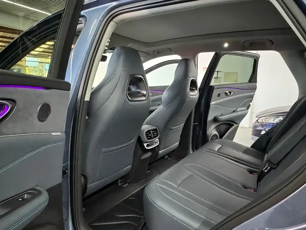 BYD Hiace 07 DM-i — фото 9