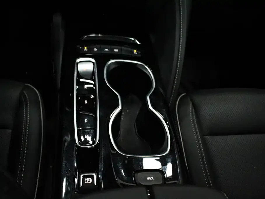 Buick Envision Plus — фото 8