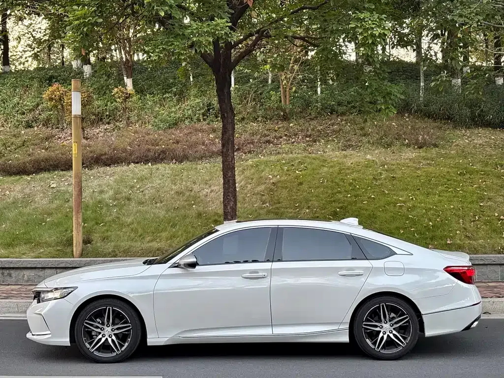 Honda Inspire — фото 6