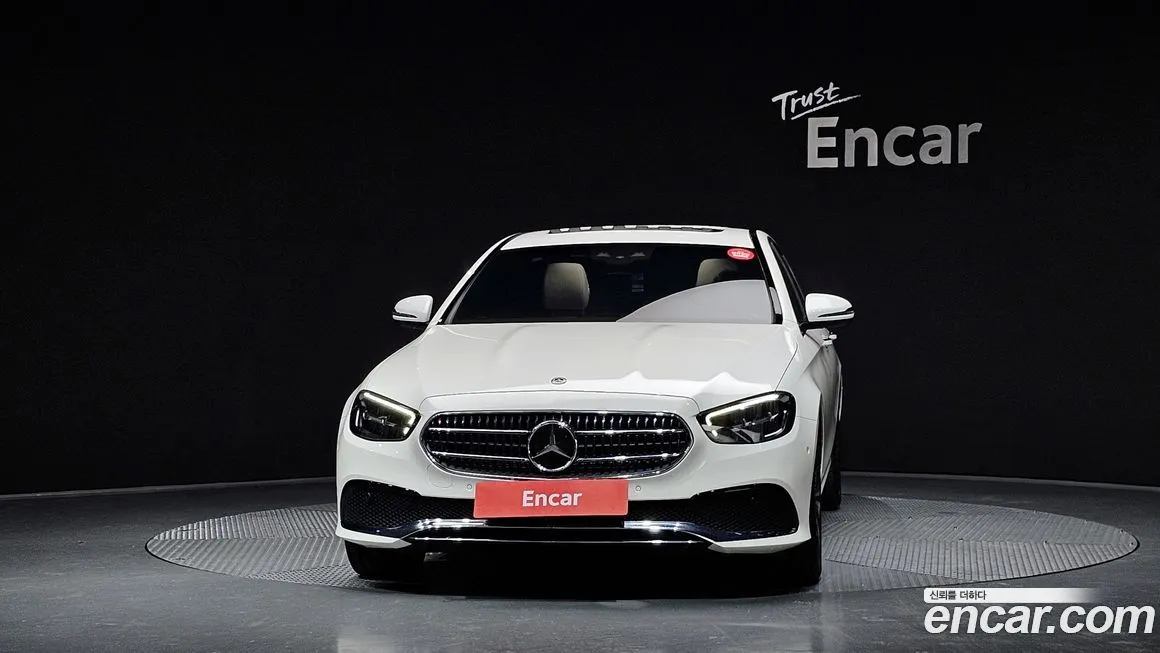 Mercedes-Benz E-Class — фото 3