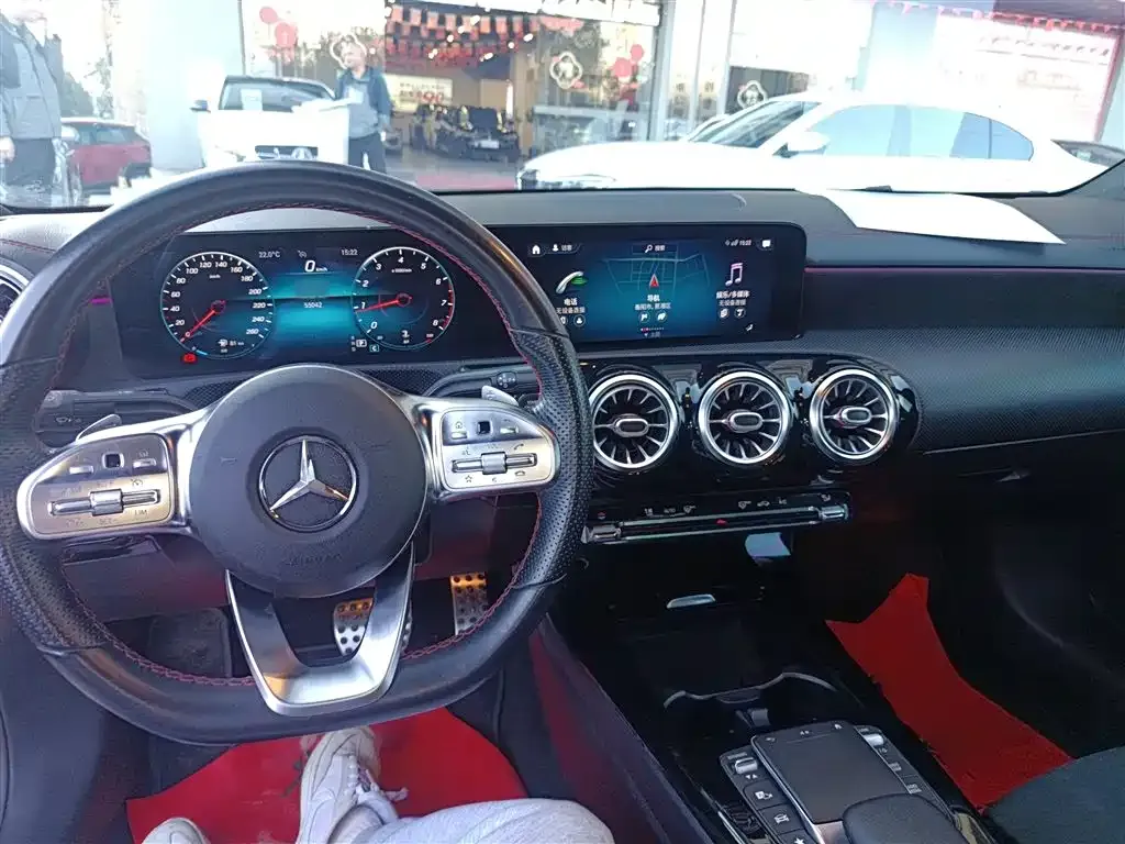 Mercedes-Benz CLA (Import) — фото 10