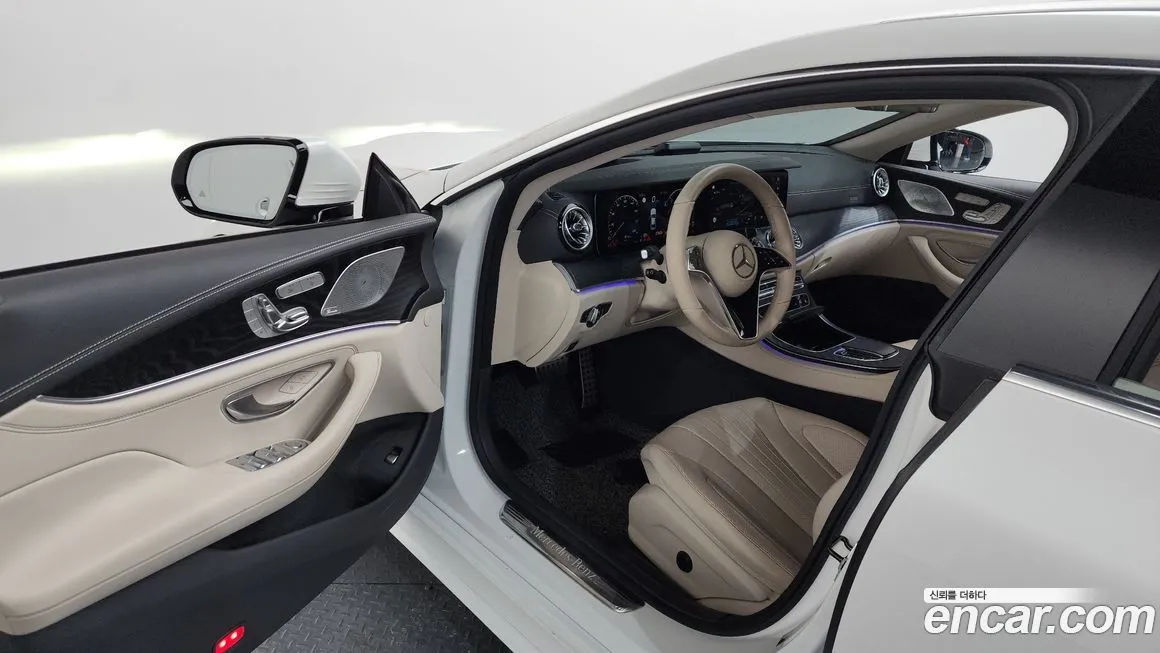 Mercedes-Benz CLS-Class — фото 10