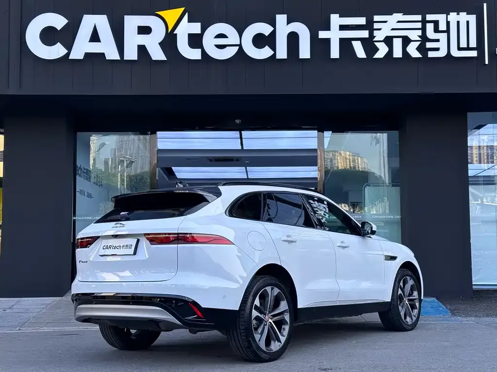 Jaguar F-PACE — фото 4