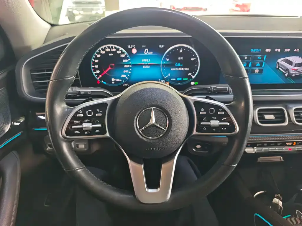 Mercedes-Benz GLS — фото 5