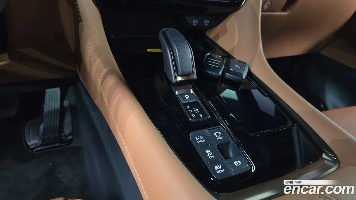 Toyota Alphard — фото 9