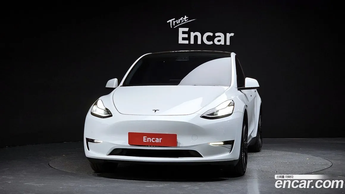 Tesla Model Y — фото 3