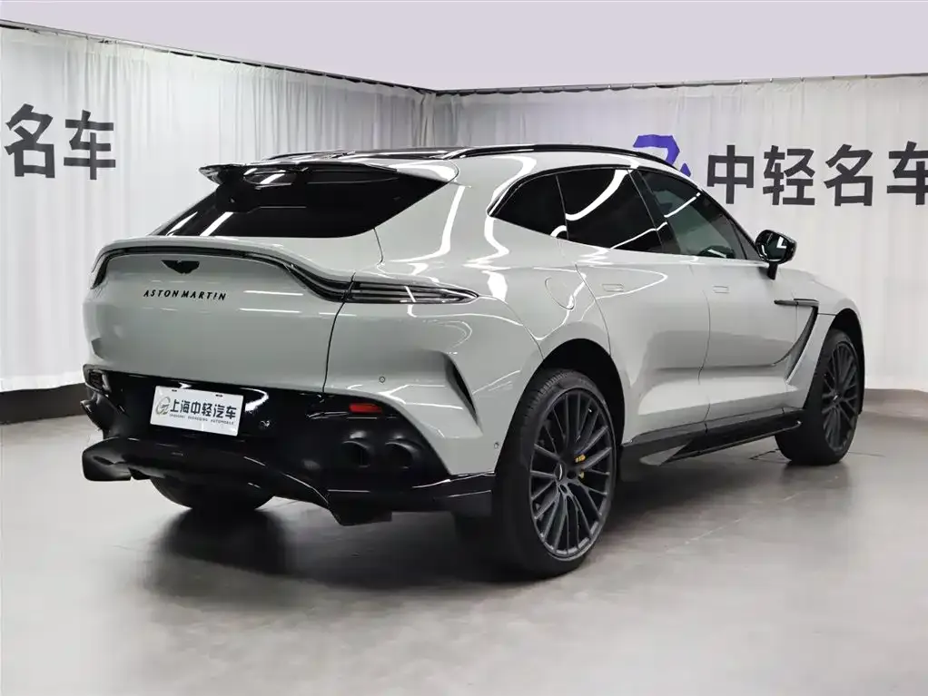 Aston Martin DBX — фото 3