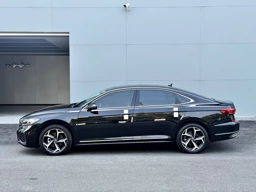 Volkswagen Passat — фото 4