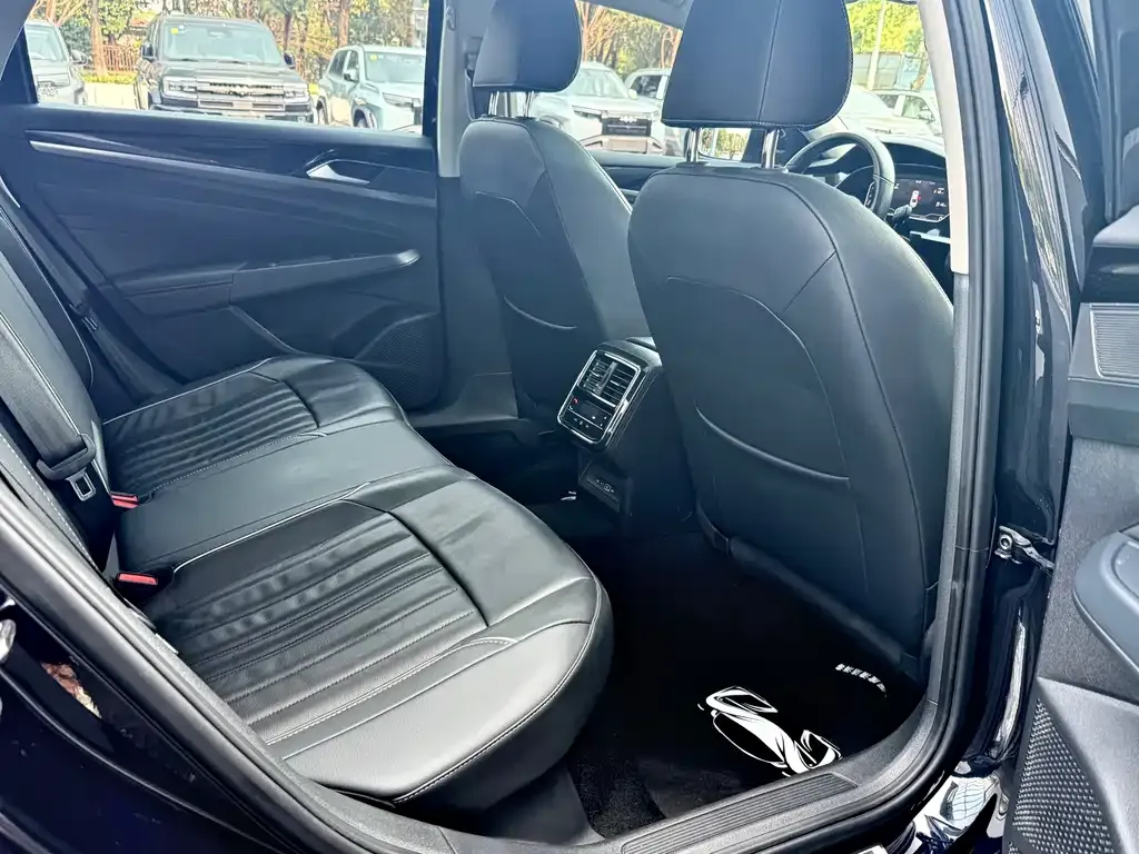 Volkswagen Passat — фото 9