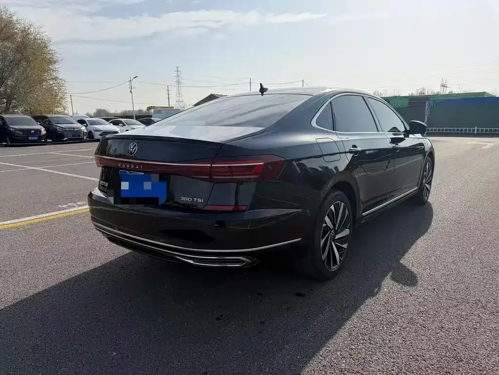 Volkswagen Passat — фото 9