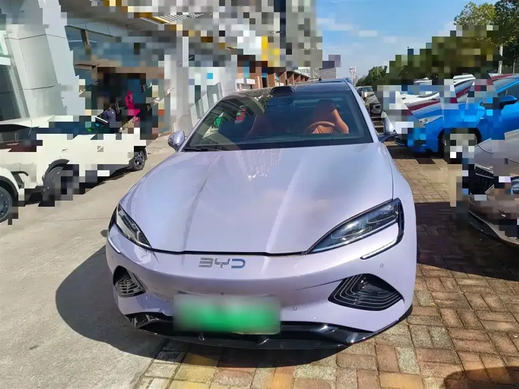 BYD Seal — фото 3