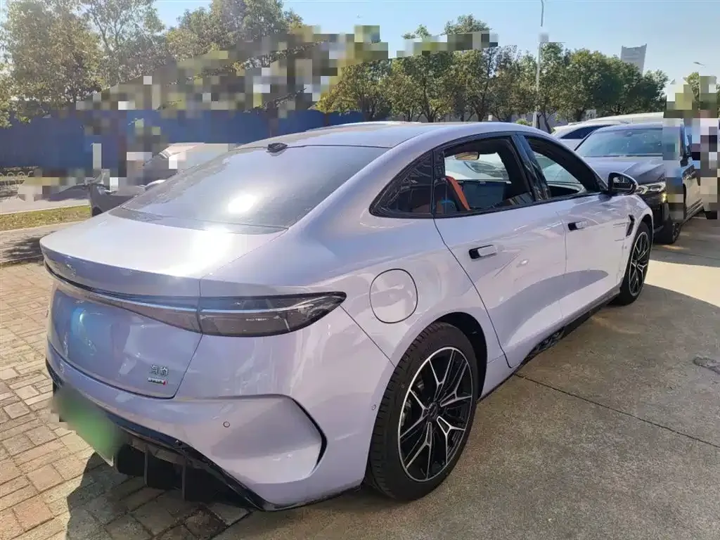 BYD Seal — фото 7