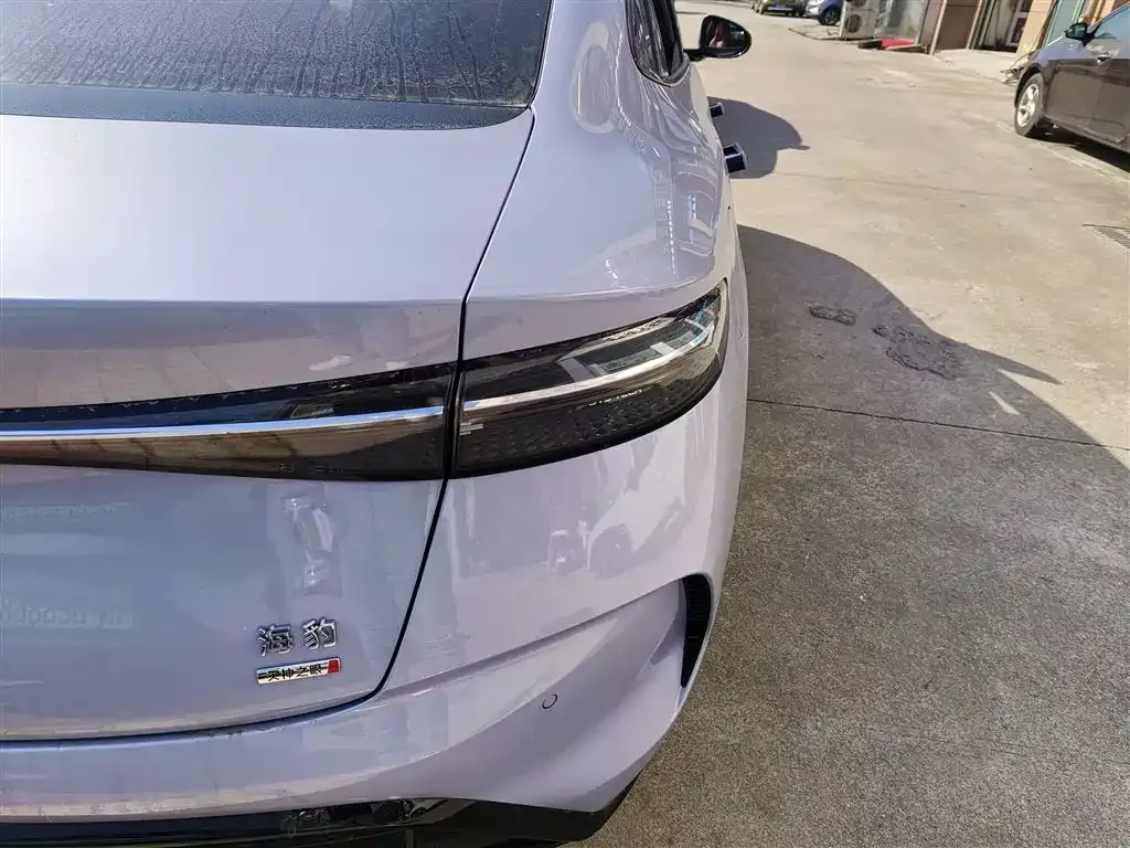 BYD Seal — фото 8