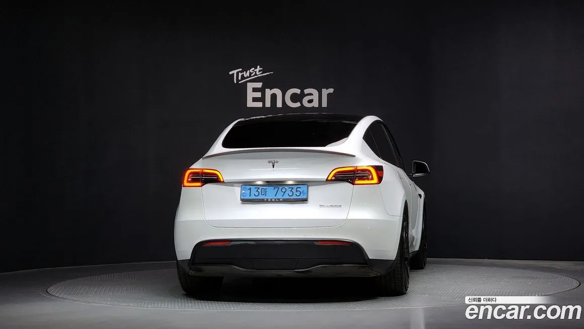 Tesla Model Y — фото 4