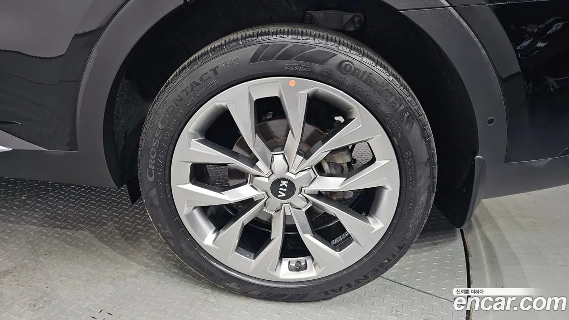 Kia Sorento — фото 5