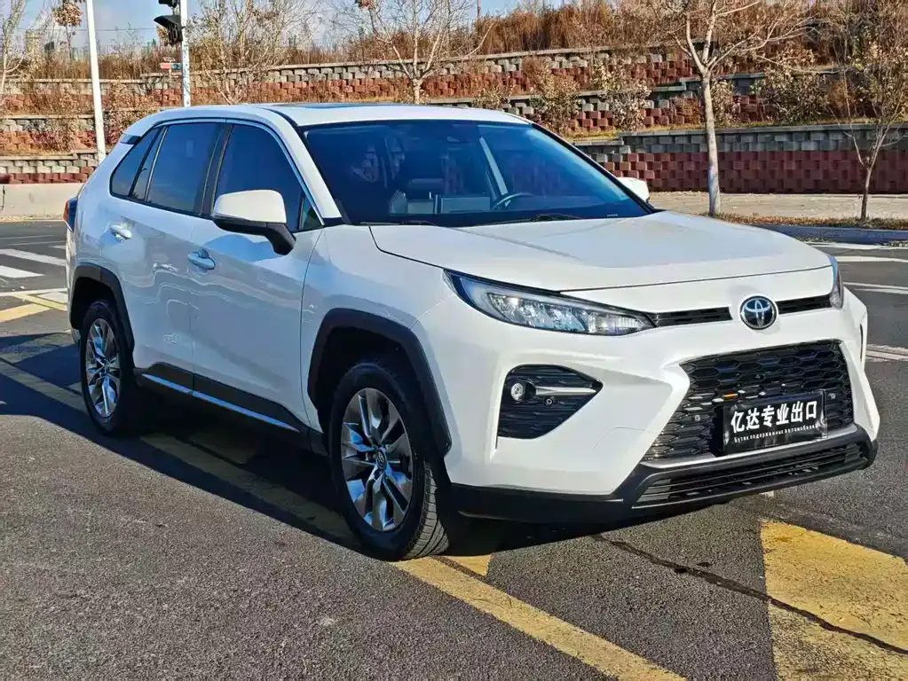 Toyota Wildlander — фото 3