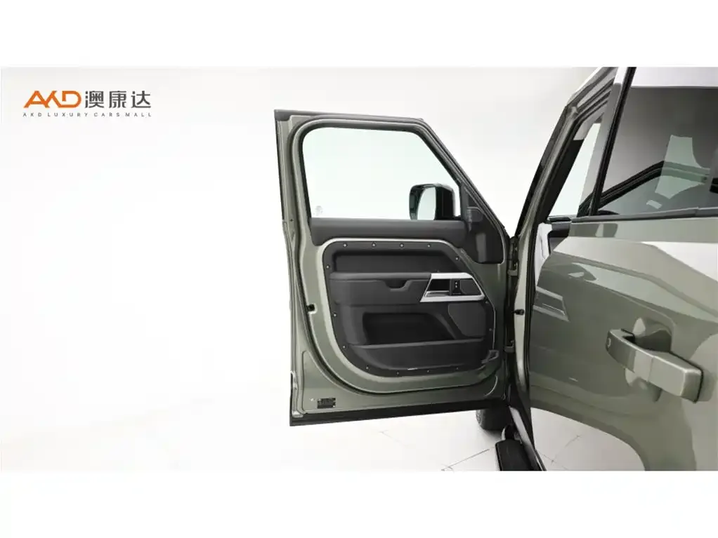 Land Rover Defender — фото 10