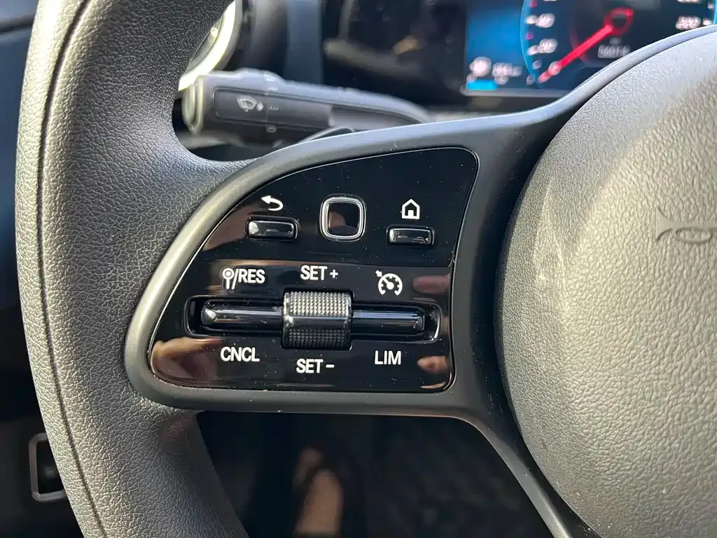 Mercedes-Benz A-Class — фото 10