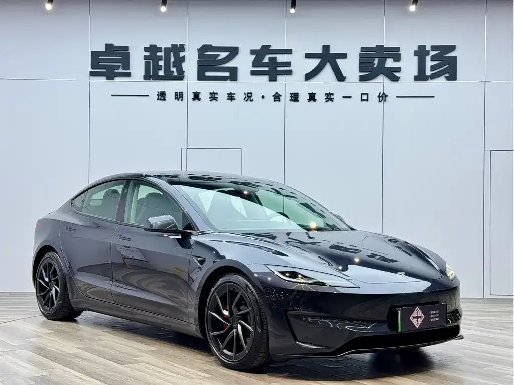 Tesla Model 3 — фото 3