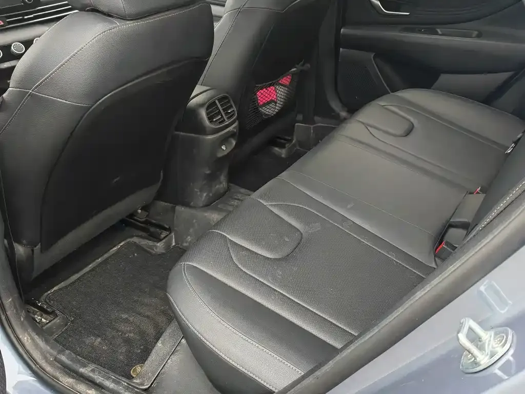 Hyundai Elantra — фото 4