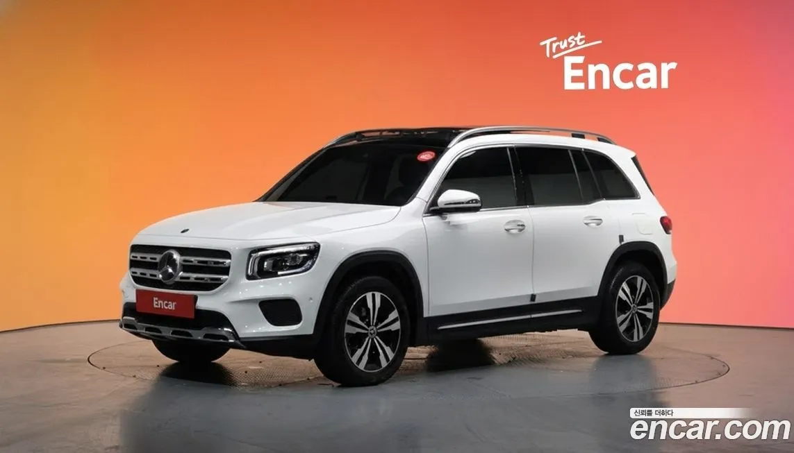 Mercedes-Benz GLB-Class — фото 1