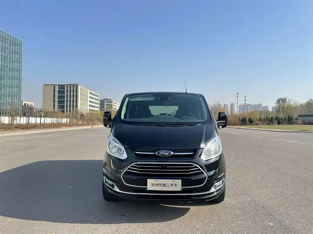 Ford Tourneo — фото 2