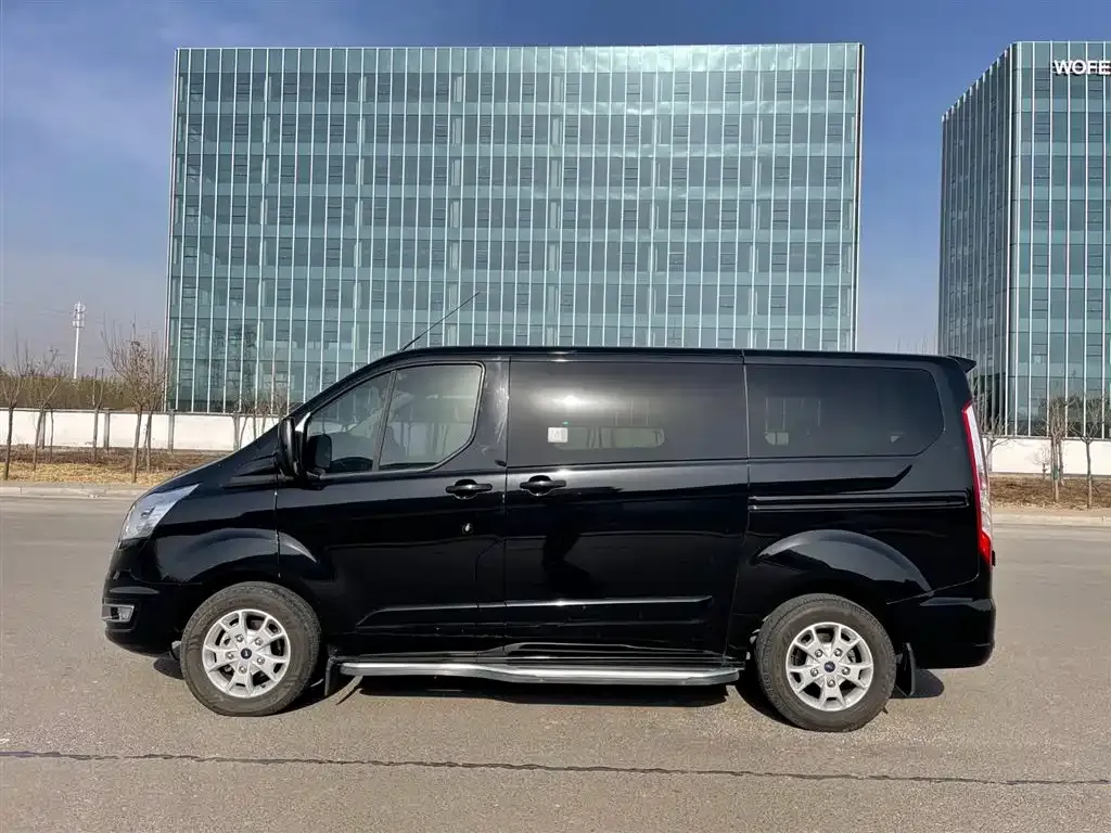 Ford Tourneo — фото 4