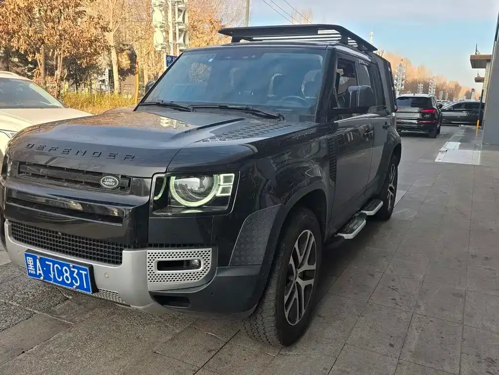 Land Rover Defender — фото 1