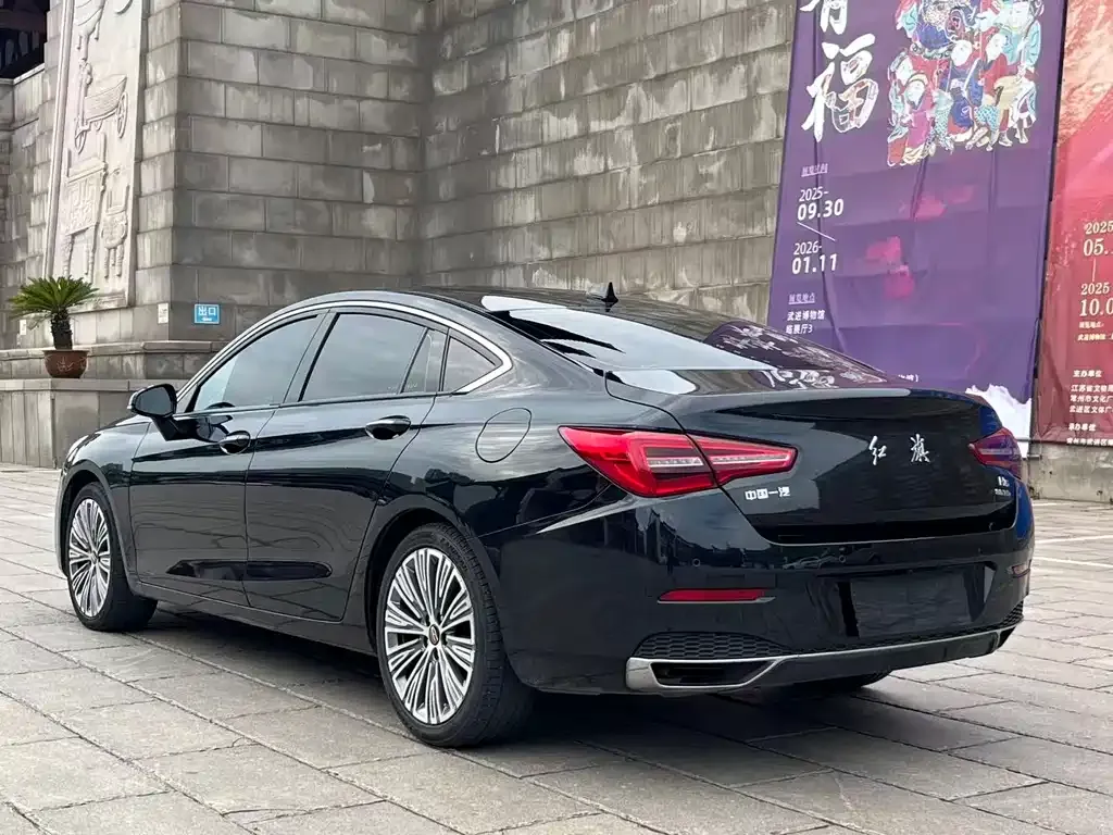 Hongqi H5 — фото 3
