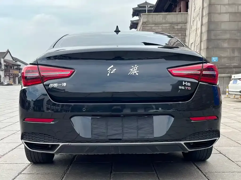 Hongqi H5 — фото 4
