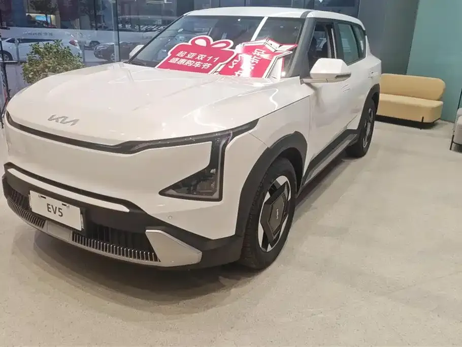Kia EV5 — фото 1