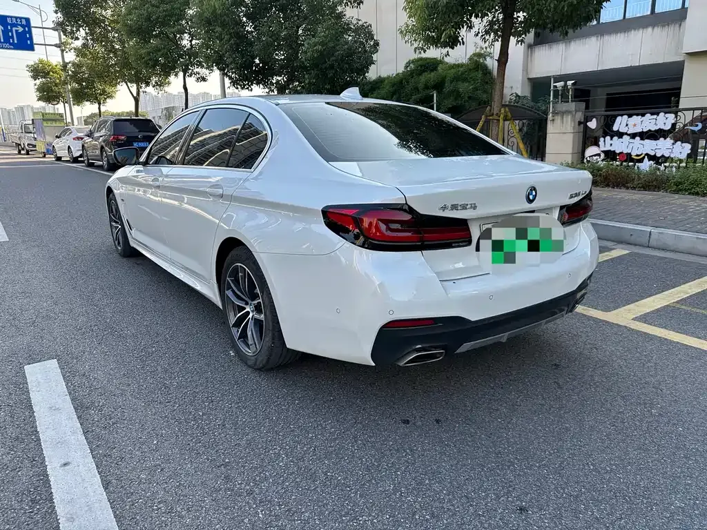 BMW 5 Series New Energy — фото 8