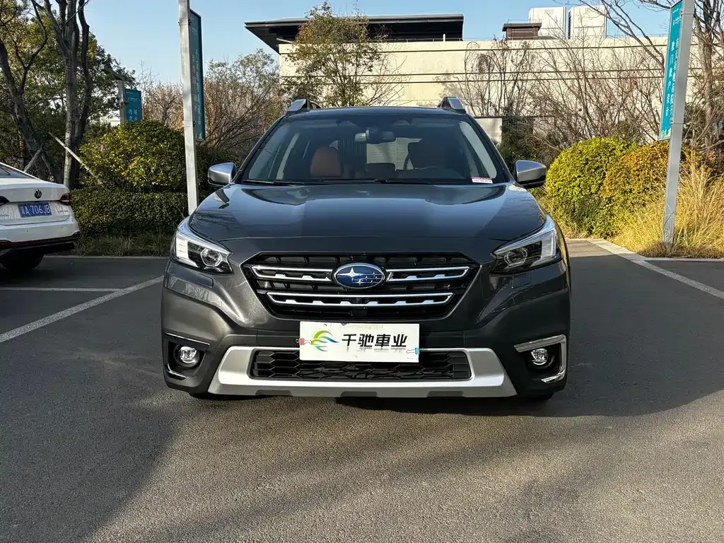 Subaru Outback — фото 2