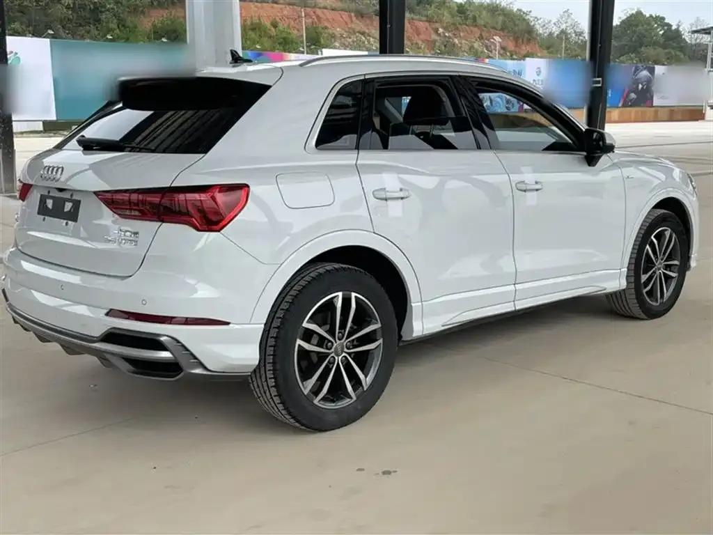 Audi Q3 — фото 5