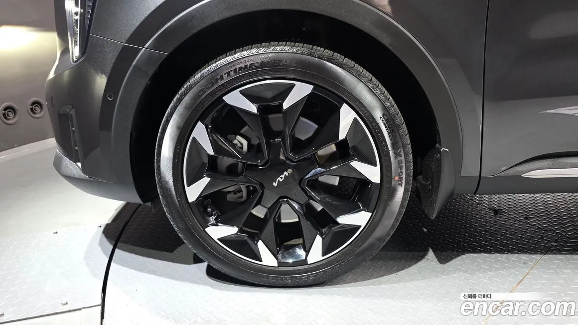 Kia Sorento — фото 5
