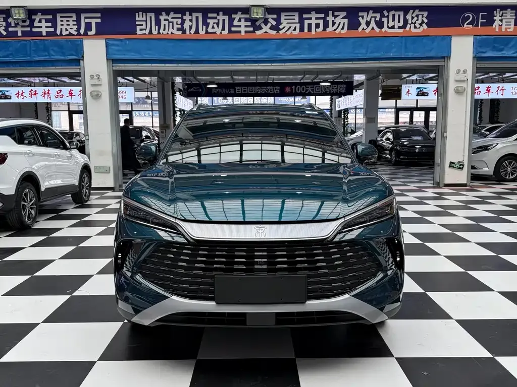BYD L DM-i — фото 2
