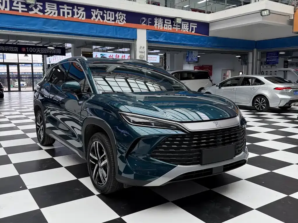 BYD L DM-i — фото 3