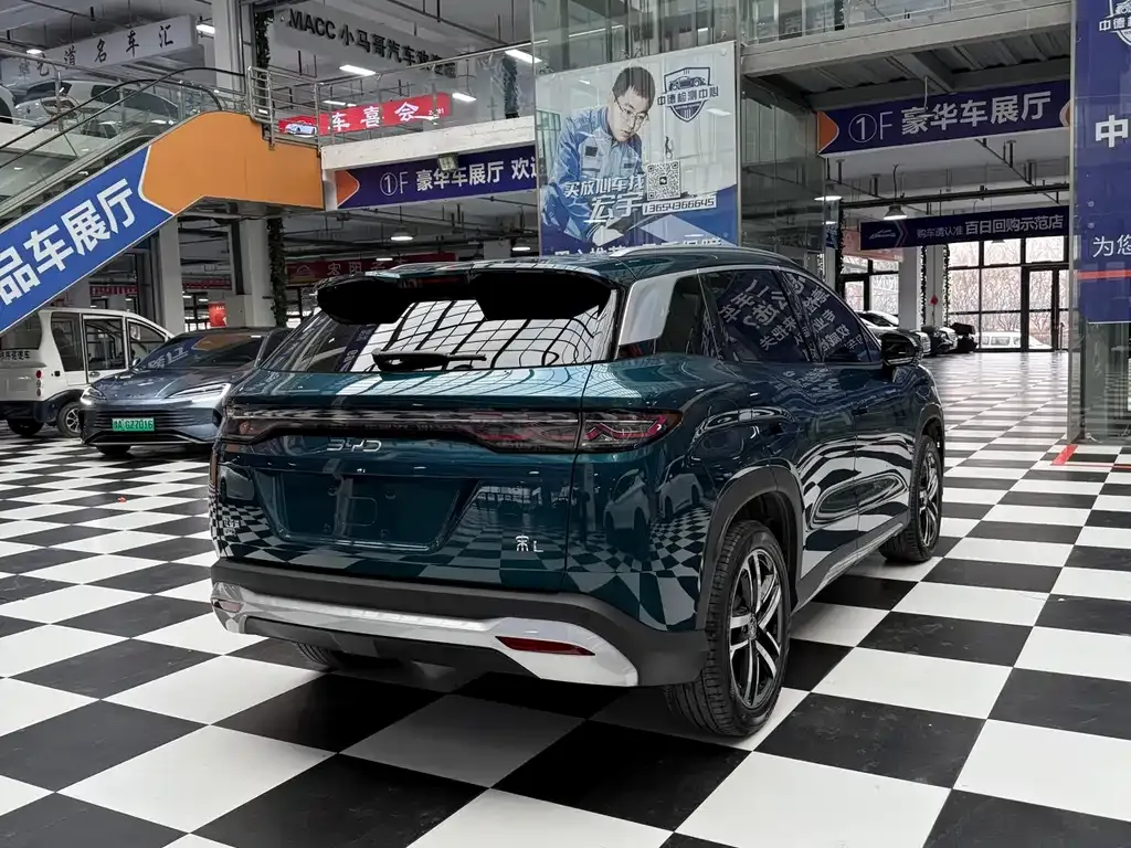BYD L DM-i — фото 4