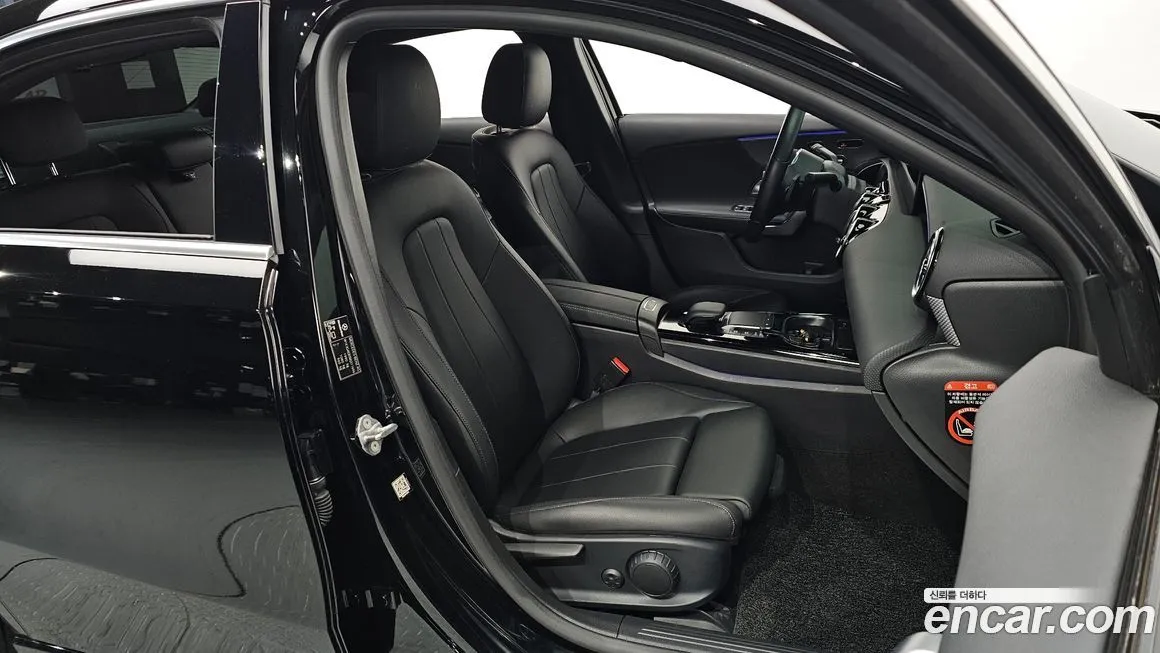 Mercedes-Benz A-Class — фото 10