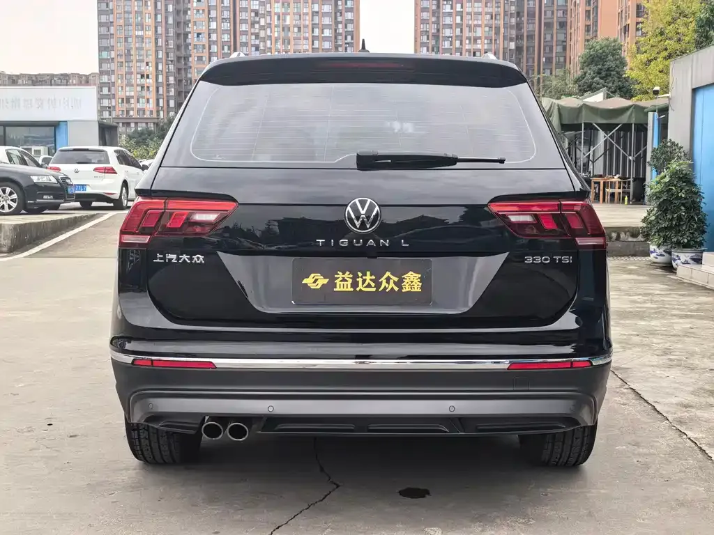 Volkswagen Tiguan L — фото 6