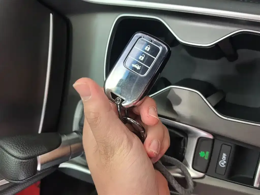 Honda Accord — фото 9