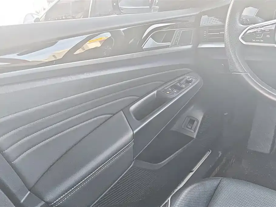 Volkswagen Passat — фото 7