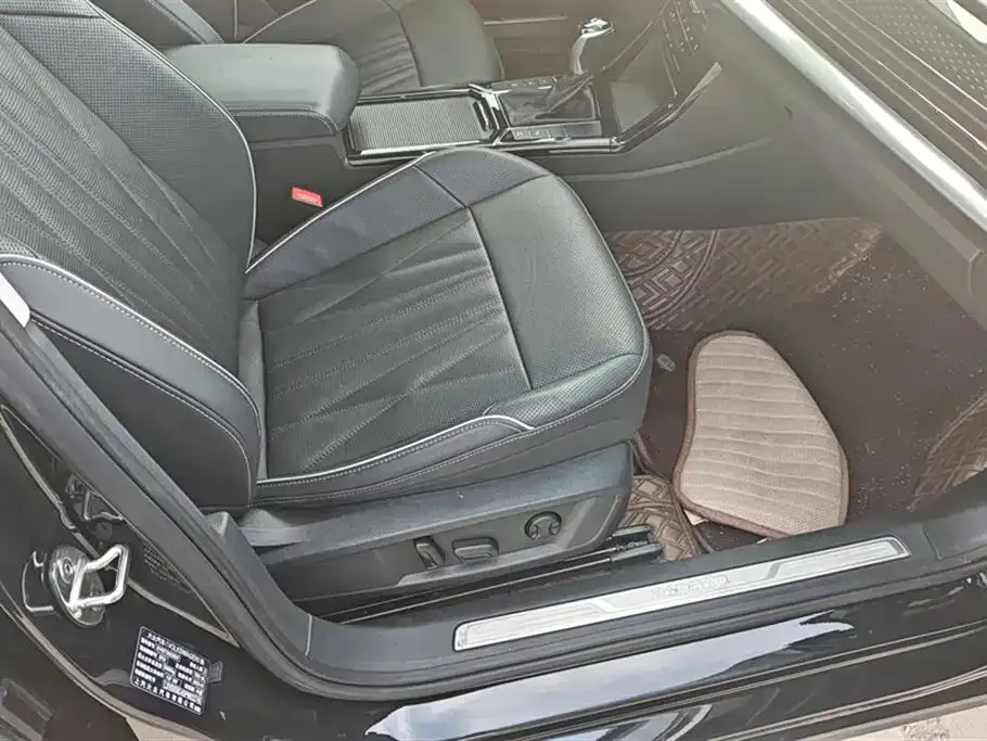 Volkswagen Passat — фото 8
