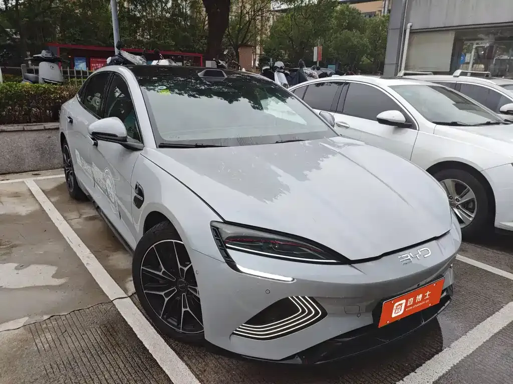 BYD Seal — фото 2