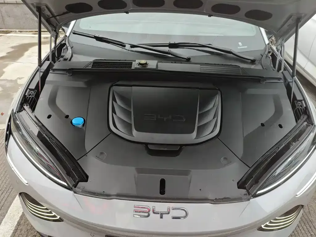 BYD Seal — фото 9