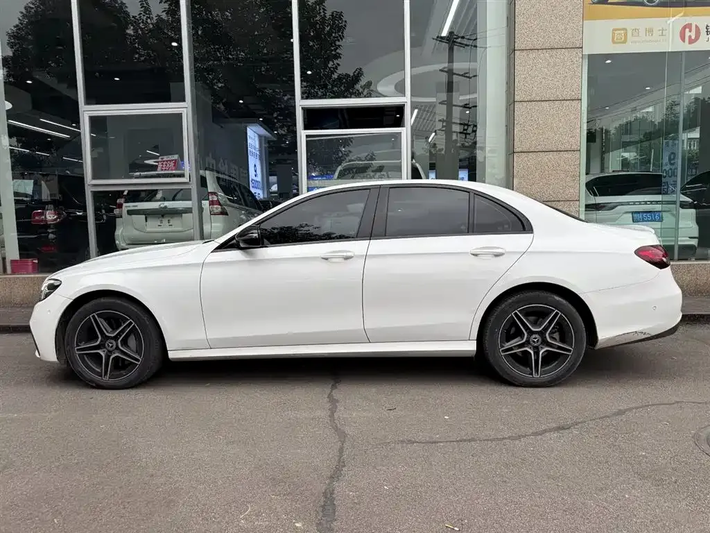 Mercedes-Benz E-Class (Import) — фото 3