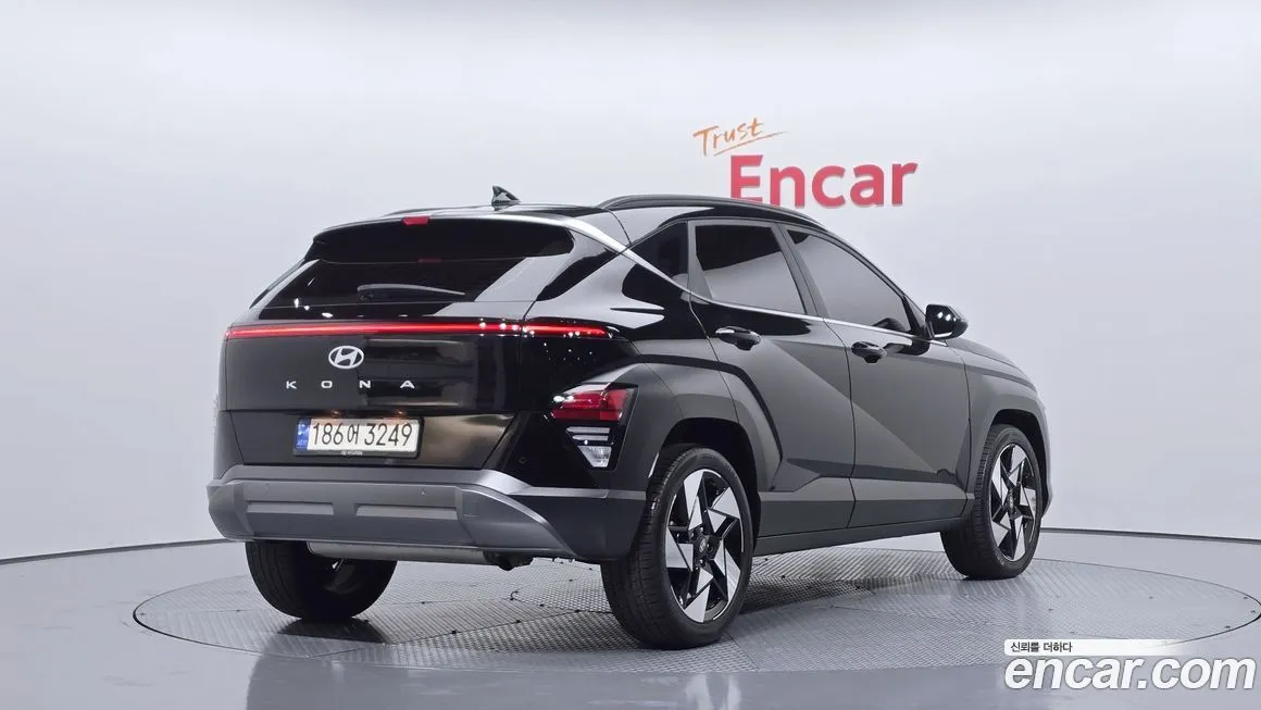 Hyundai Kona — фото 2