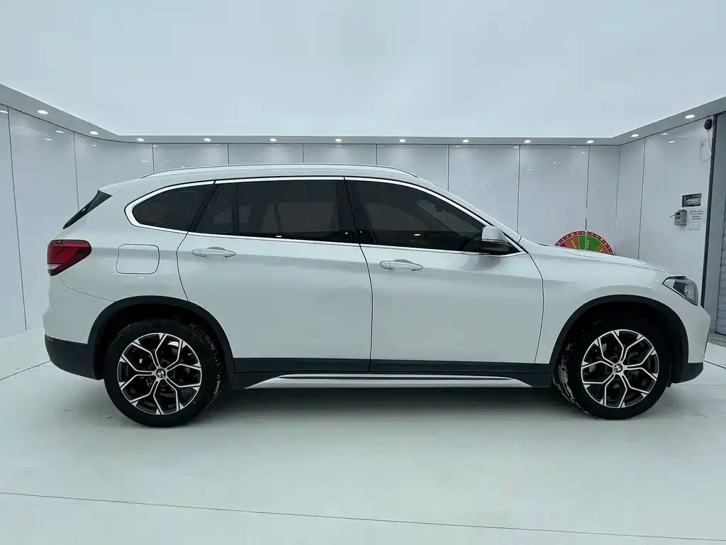 BMW X1 — фото 10