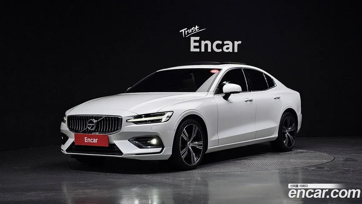 Volvo S60 — фото 1