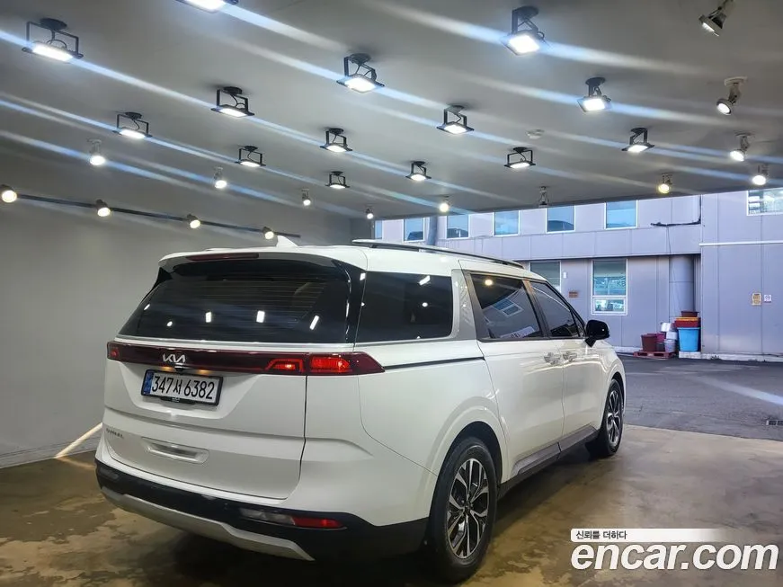 Kia Carnival — фото 2